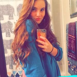 Meet your Posher, Courtney